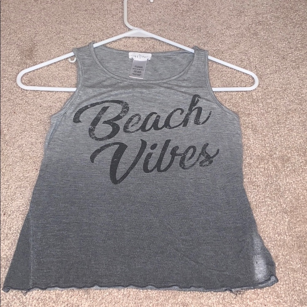 grey tank top